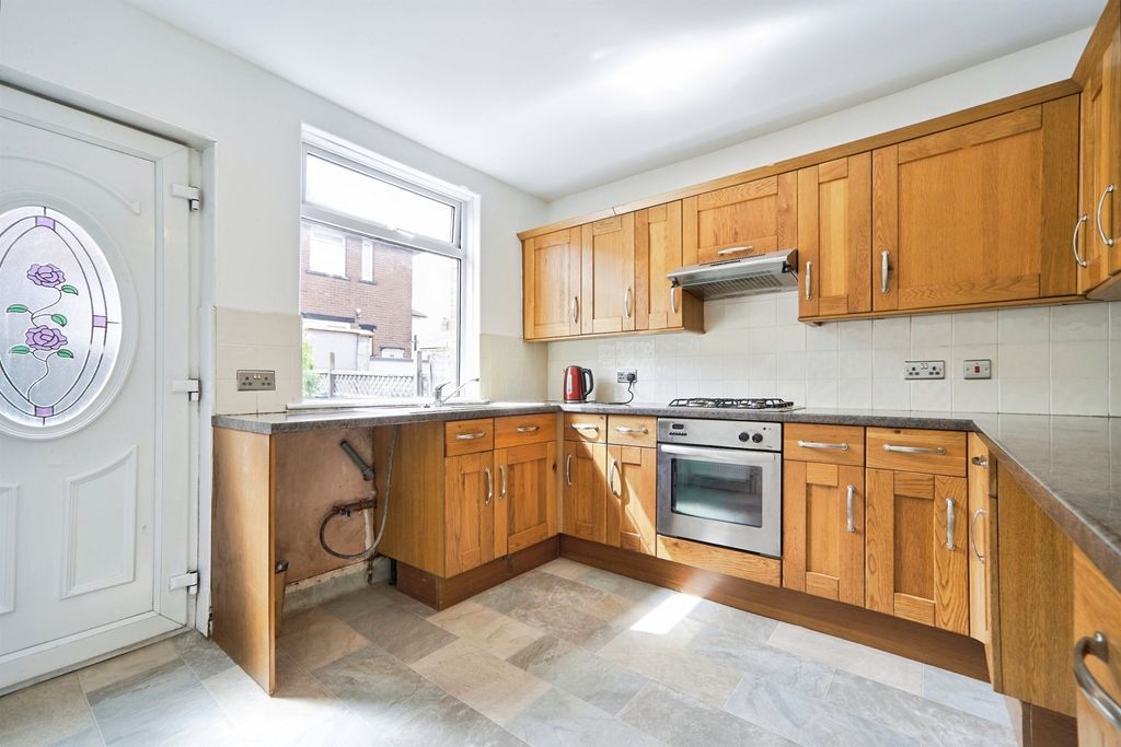 Property photo 2 of 16