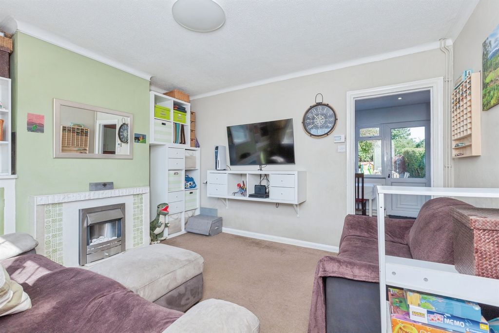 Property photo 2 of 18