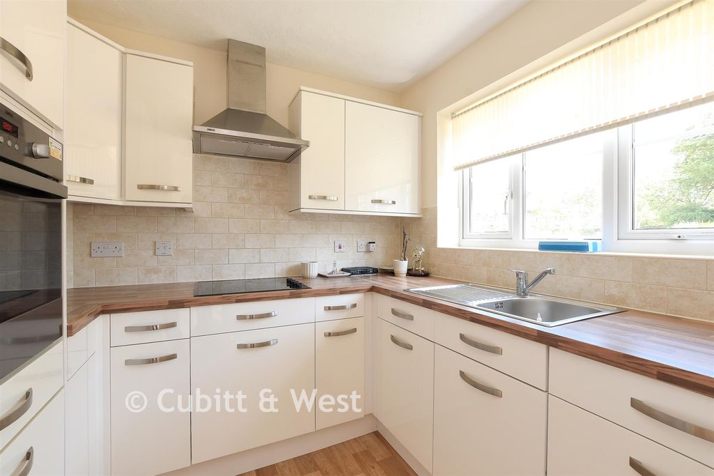 Property photo 1 of 14 Kitchen