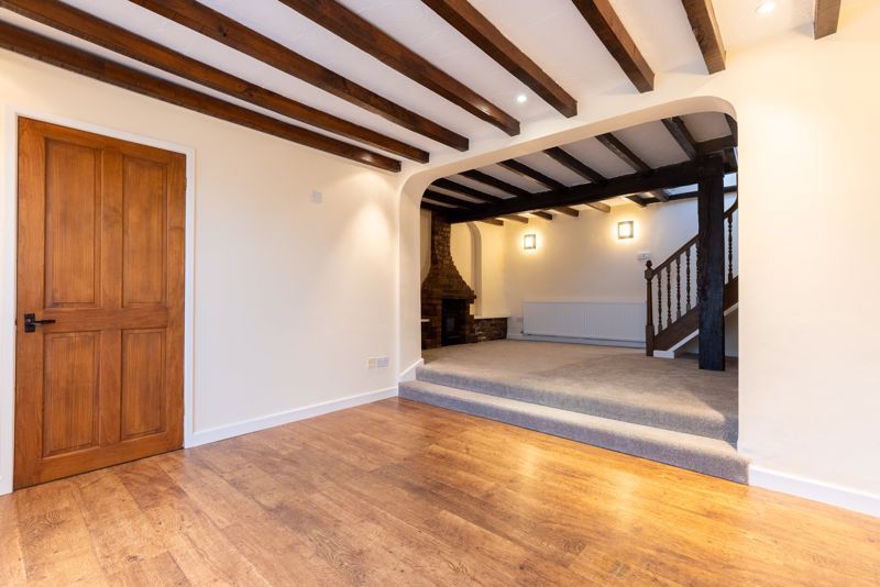 Property photo 3 of 19 Photo 8