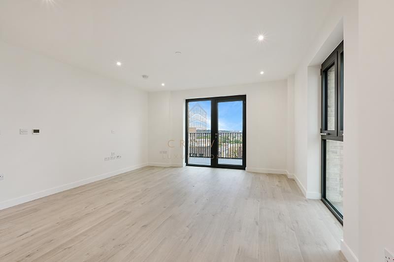 Property photo 3 of 13 Darter House, 51 (6).Jpg