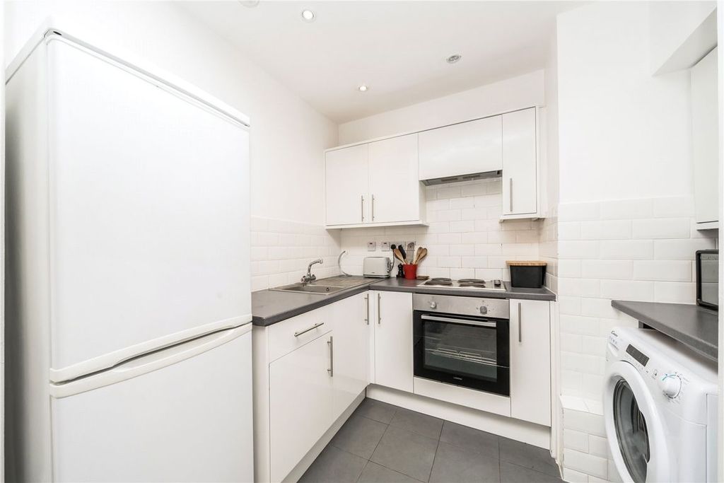 Property photo 2 of 6