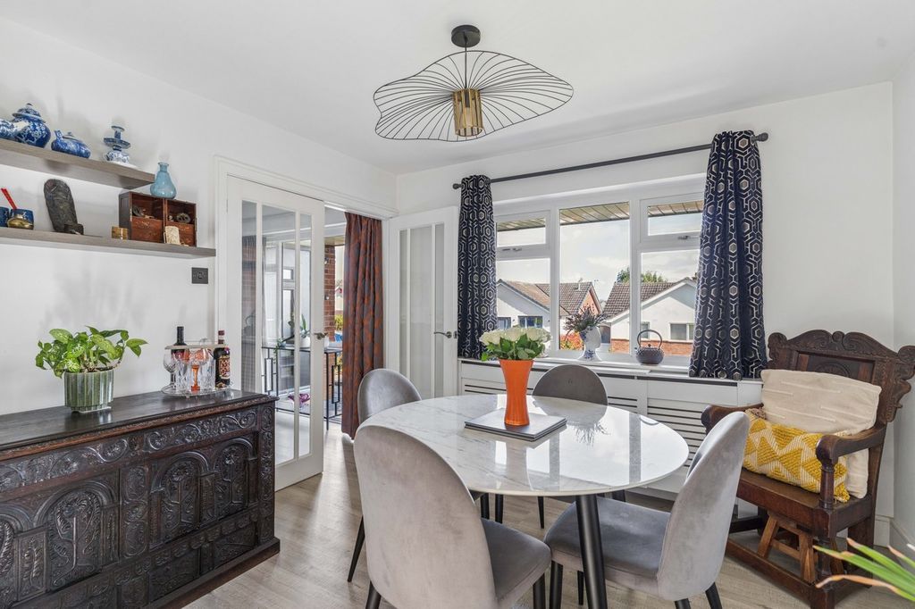 Property photo 3 of 19