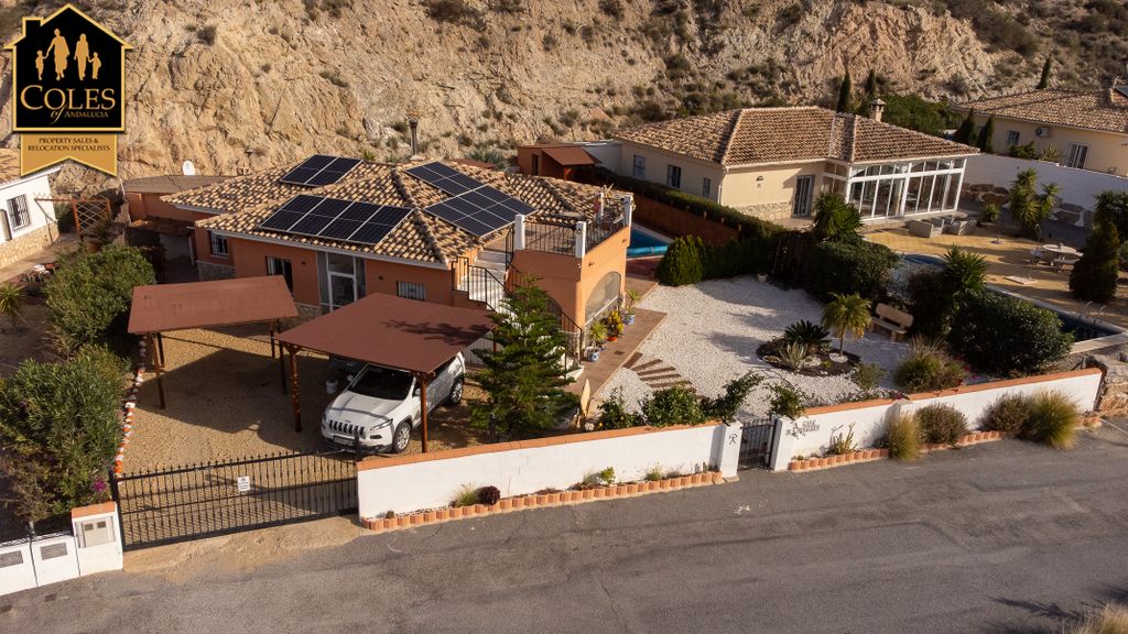 Property photo 2 of 32