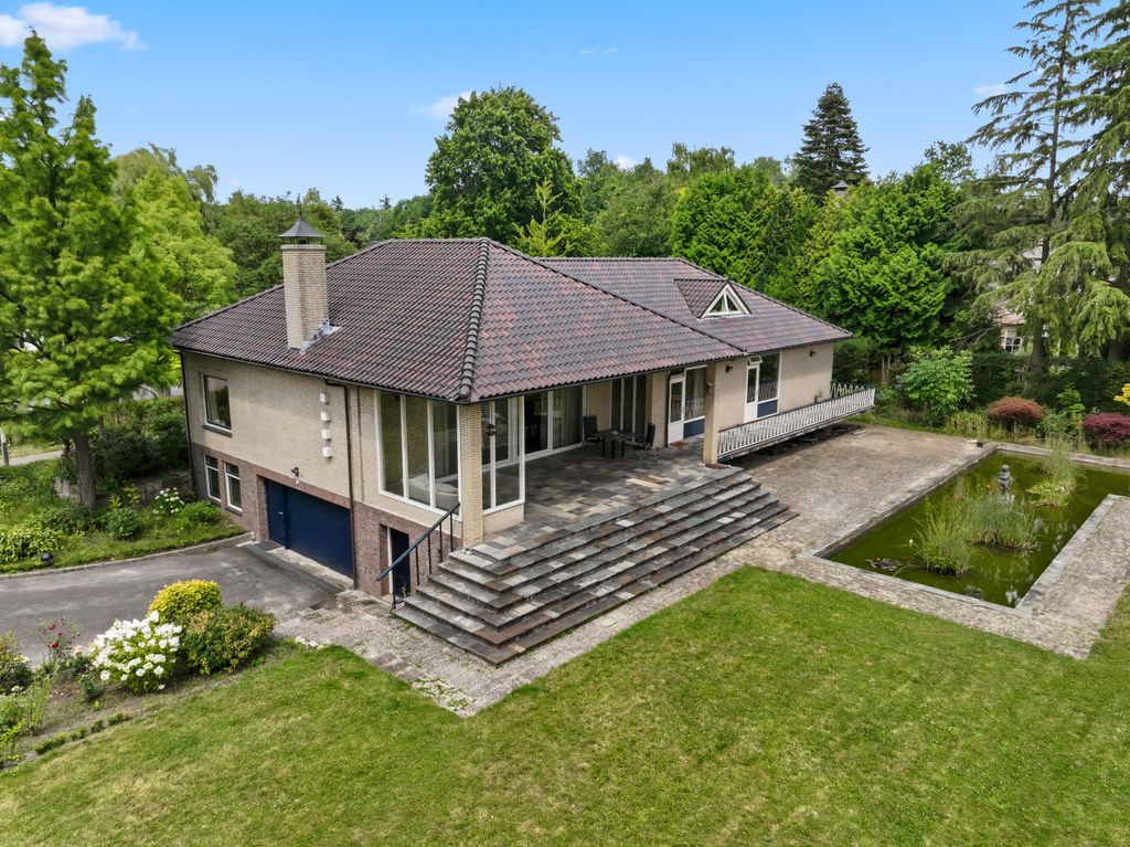 Property photo 3 of 34