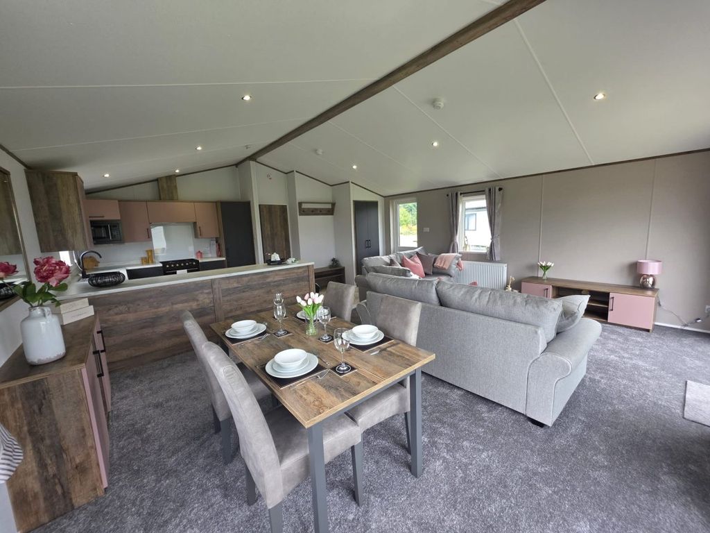 Property photo 3 of 9 Willerby Boston 2 1