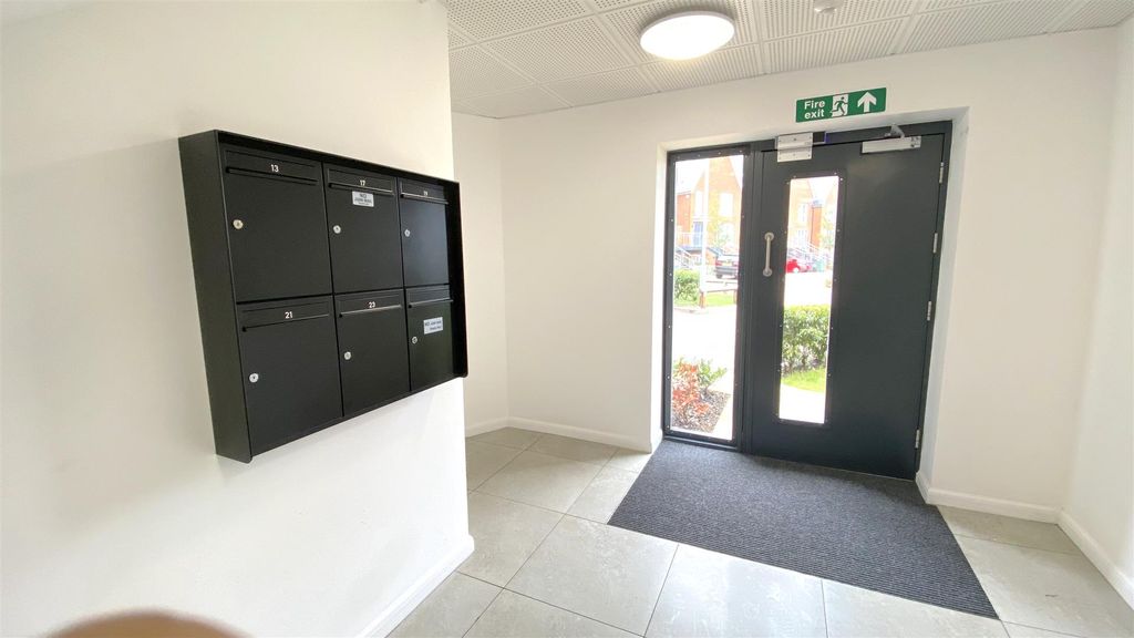 Additional image 20 of 2 bed flat for saleCastleridge Drive, Greenhithe DA9
