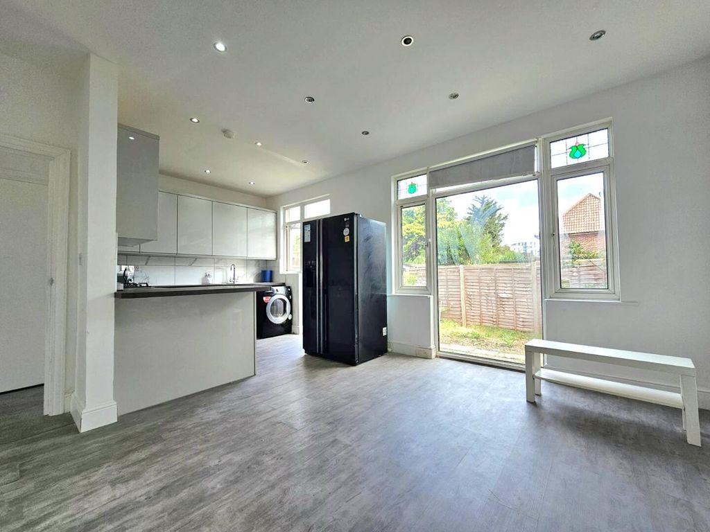 Property photo 1 of 13 Kitchen