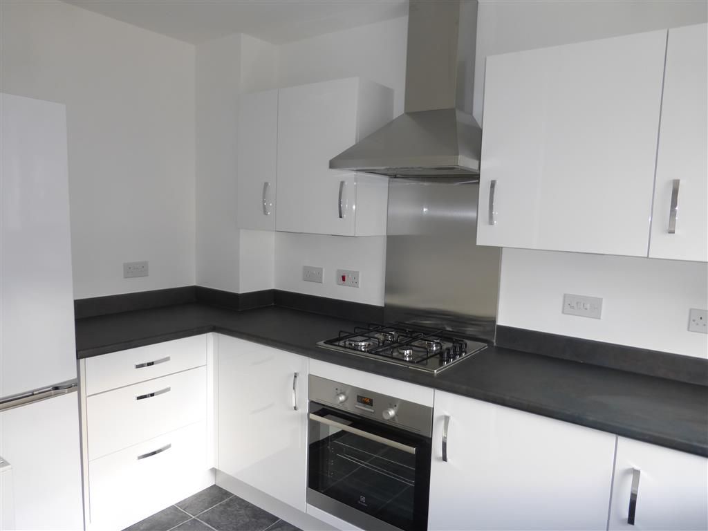 Property photo 2 of 6 Kitchen