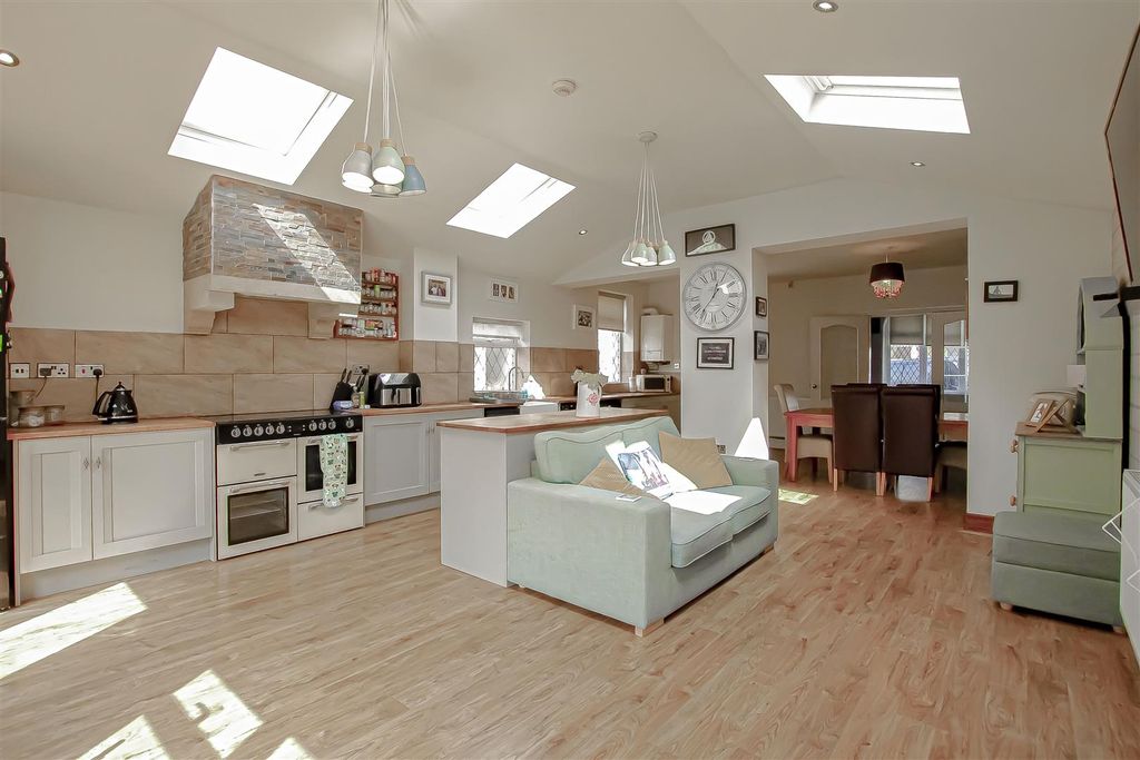 Property photo 1 of 32 1.Jpg