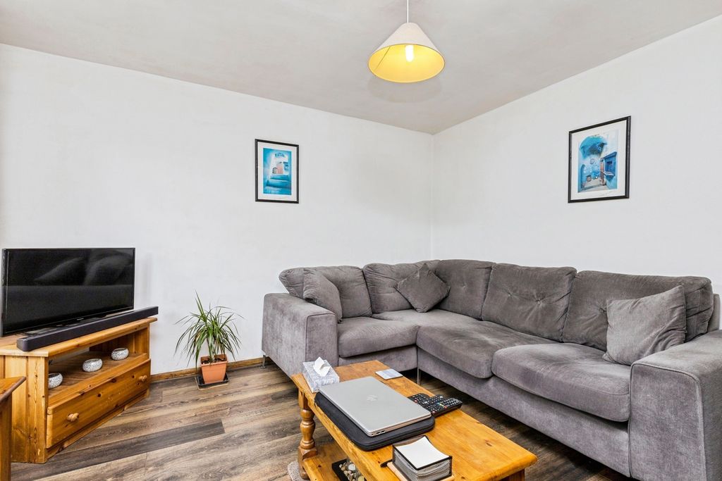 Property photo 2 of 18 Pbox-Img.Jpg