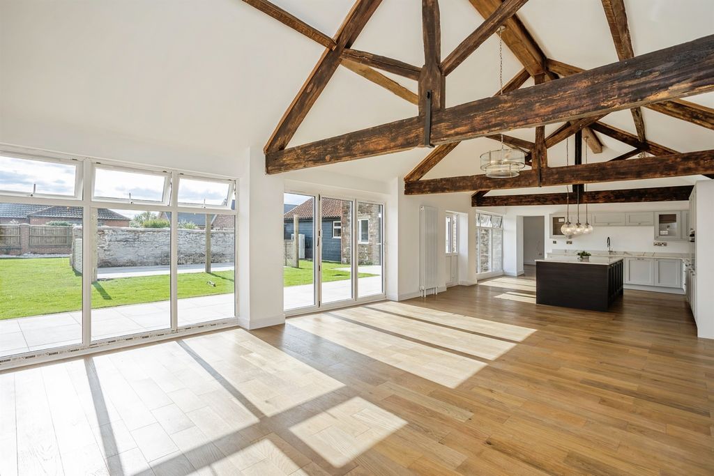 Property photo 1 of 24