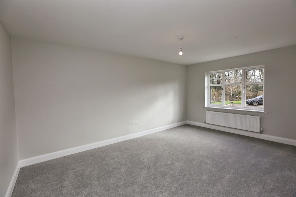 Property photo 3 of 27