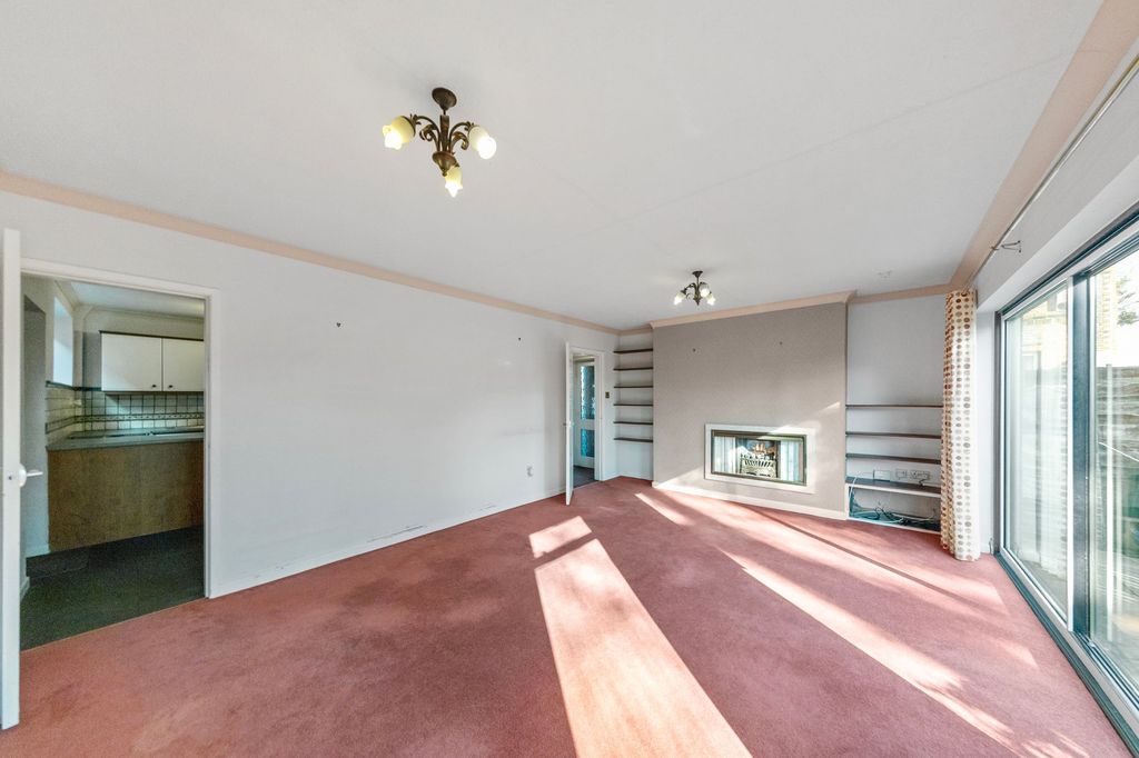 Property photo 3 of 23
