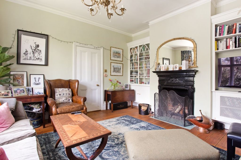 Property photo 3 of 16 10 Warwick Park 2...