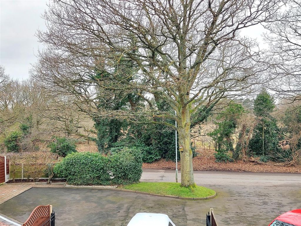 Property photo 3 of 18 Bedroom One Outlook