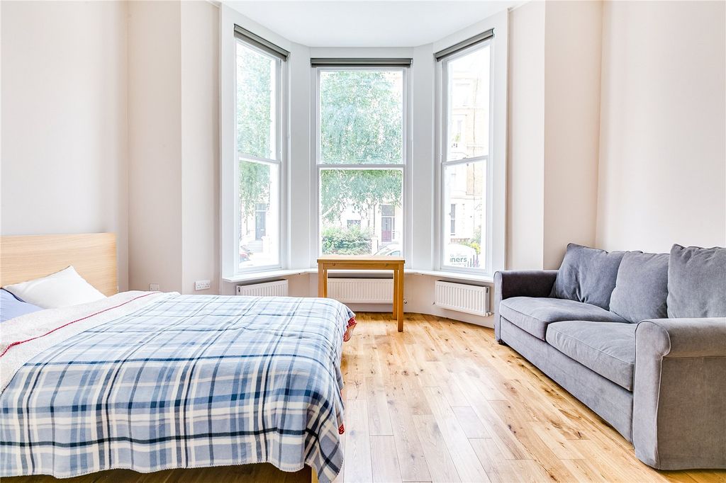 Property photo 1 of 5
