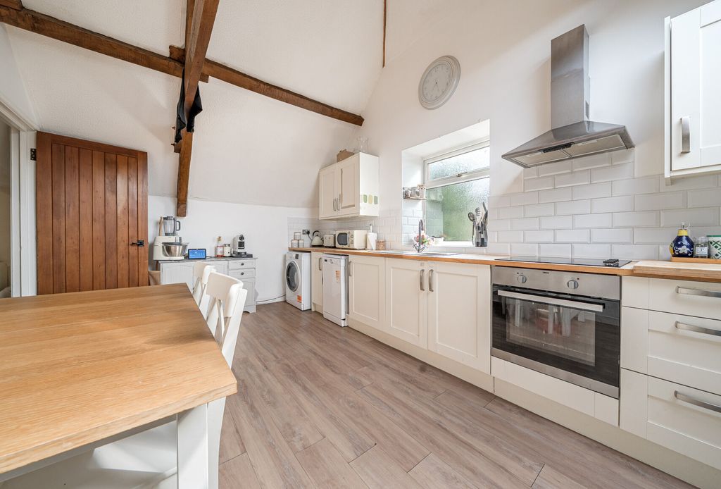 Property photo 2 of 13 Kitchen Diner