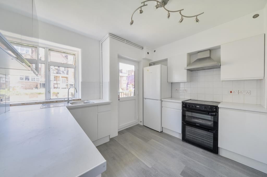 Property photo 2 of 19 Kitchen