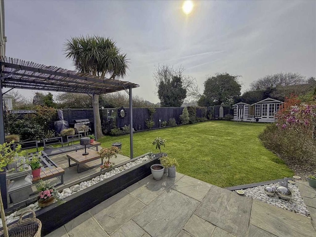 Property photo 2 of 26