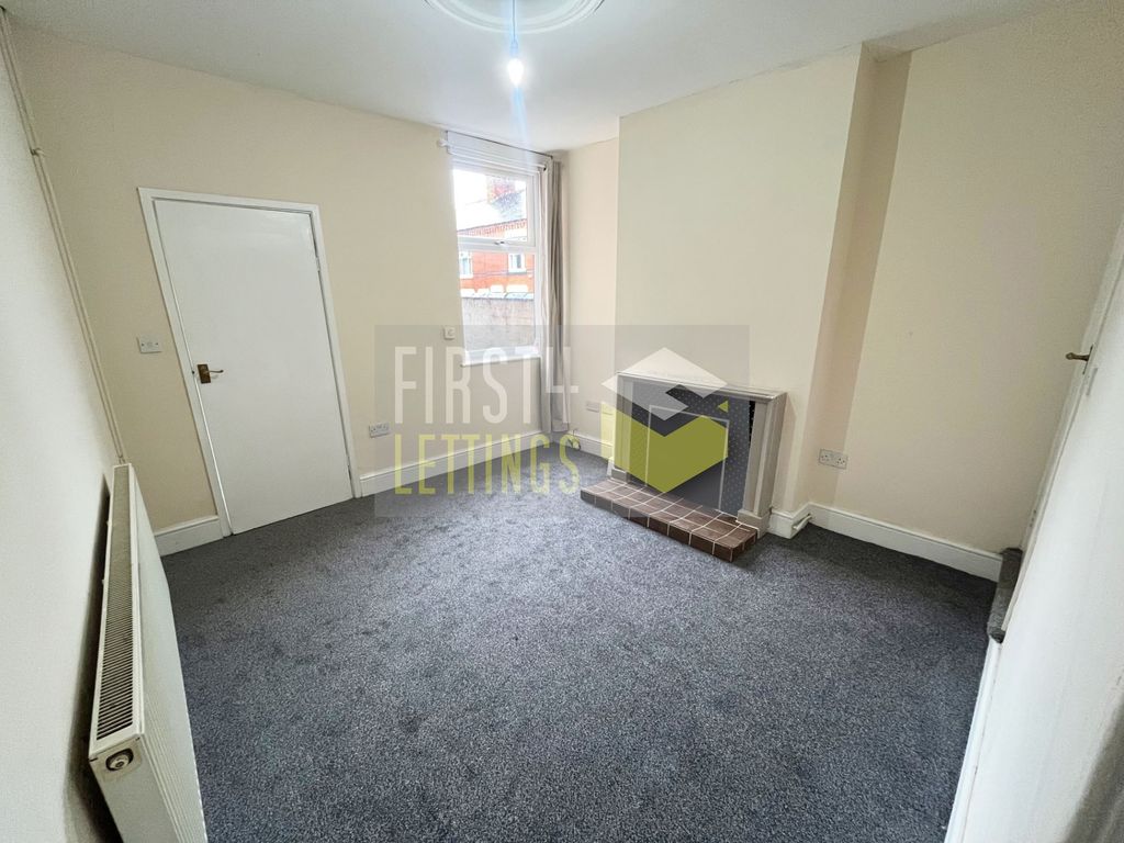 Property photo 1 of 10 Photo 2