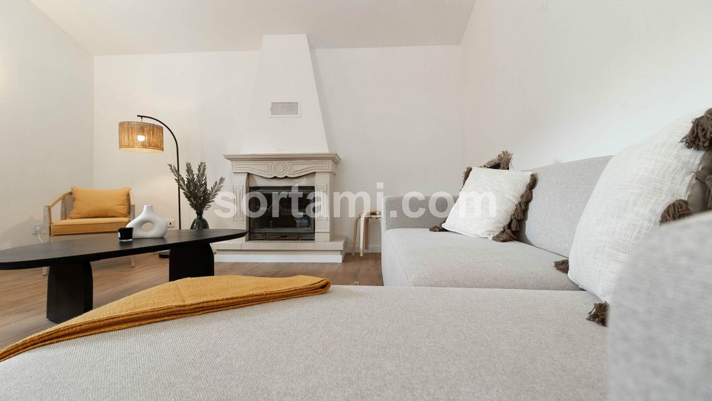 Property photo 3 of 36