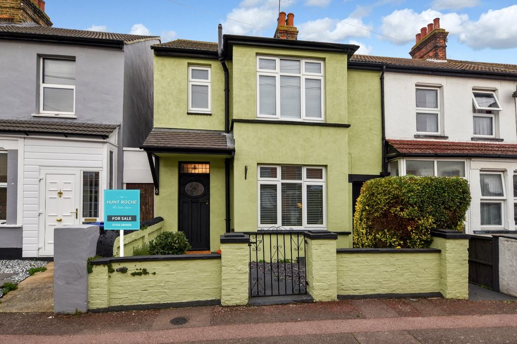 Property photo 2 of 37 Picture No. 29