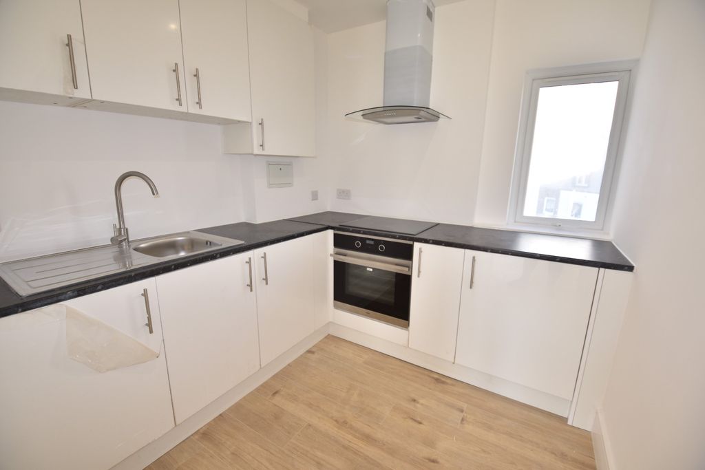 Property photo 3 of 9 4218872