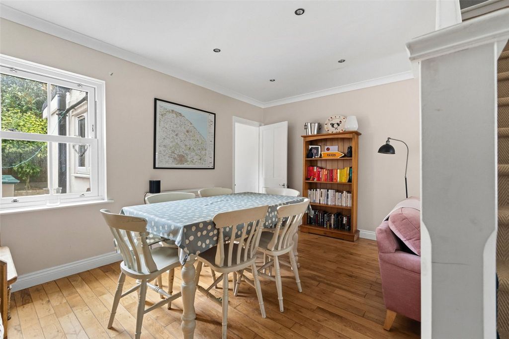 Property photo 3 of 10 Picture No. 06