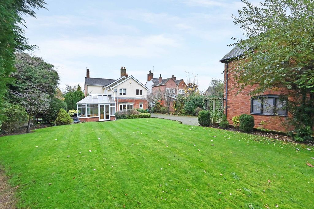 Property photo 3 of 26