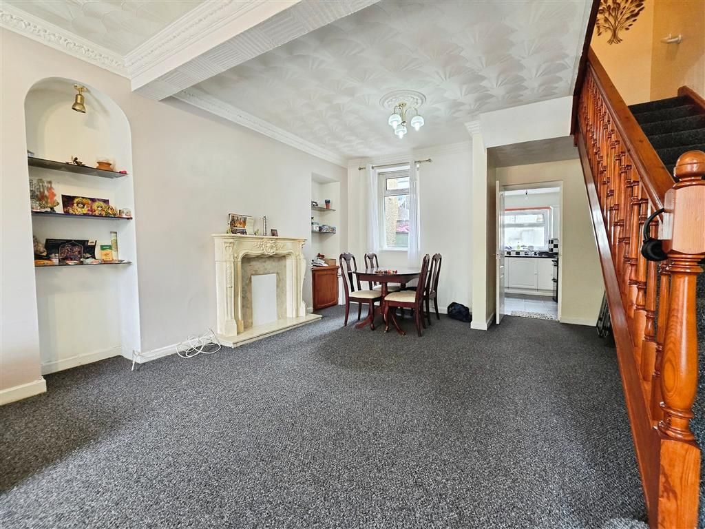 Property photo 1 of 7 Balcony