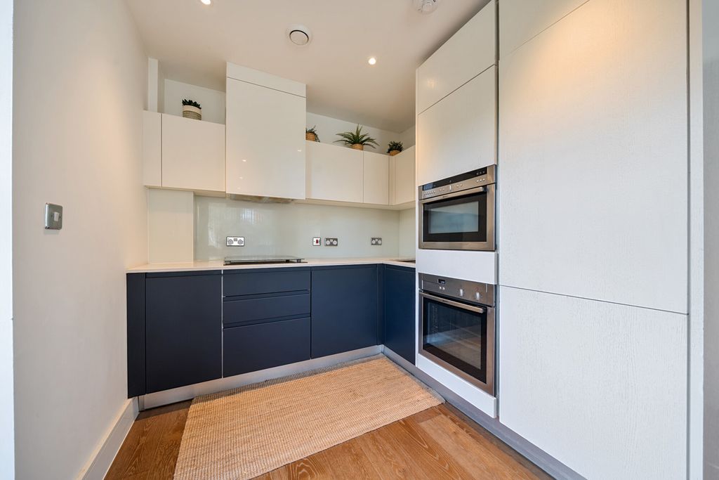 Property photo 3 of 20 31-6Ab15Ef728c40-...