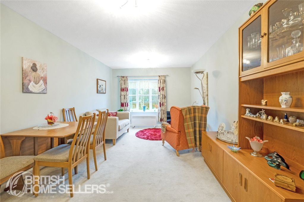 Property photo 2 of 13 Picture No. 12