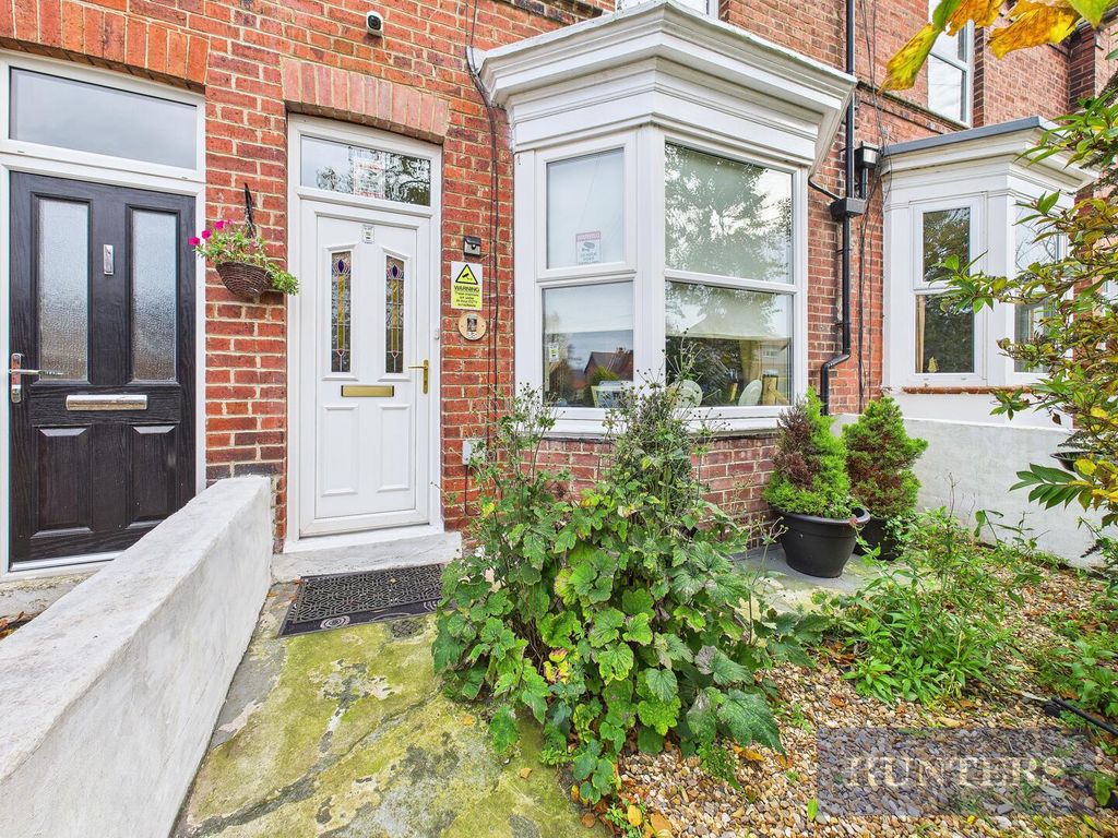 Property photo 1 of 17 Front (Exterior)