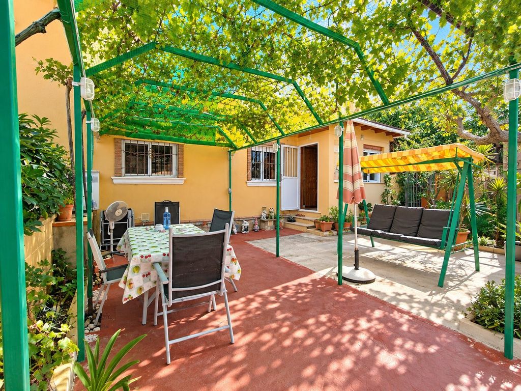 Property photo 2 of 36