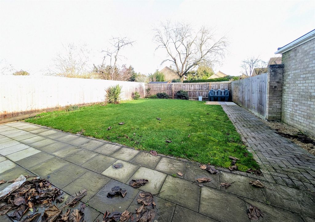 Property photo 2 of 11