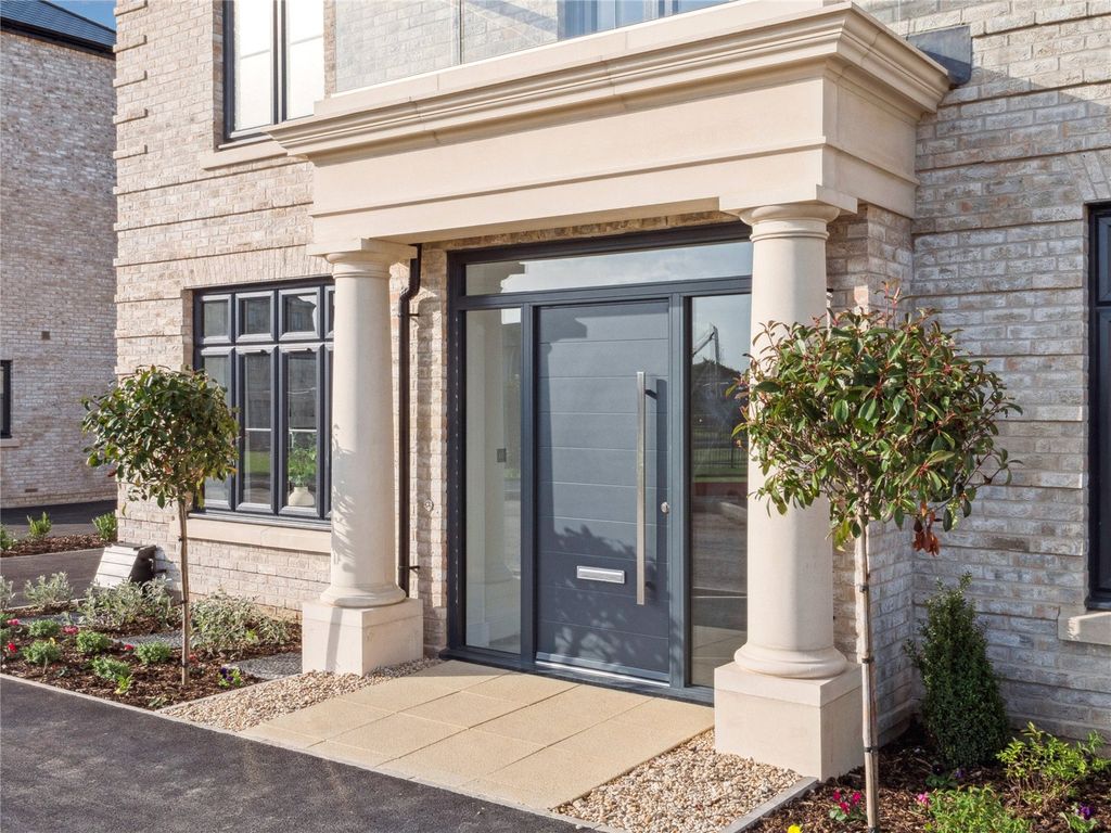 Property photo 2 of 21 Picture No. 38