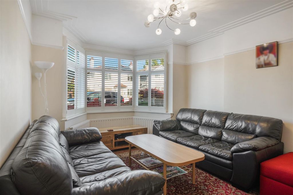 Property photo 2 of 15 59 Sudbury Avenue - 4Jm7i8Hiknizhxslma1T.Jpg