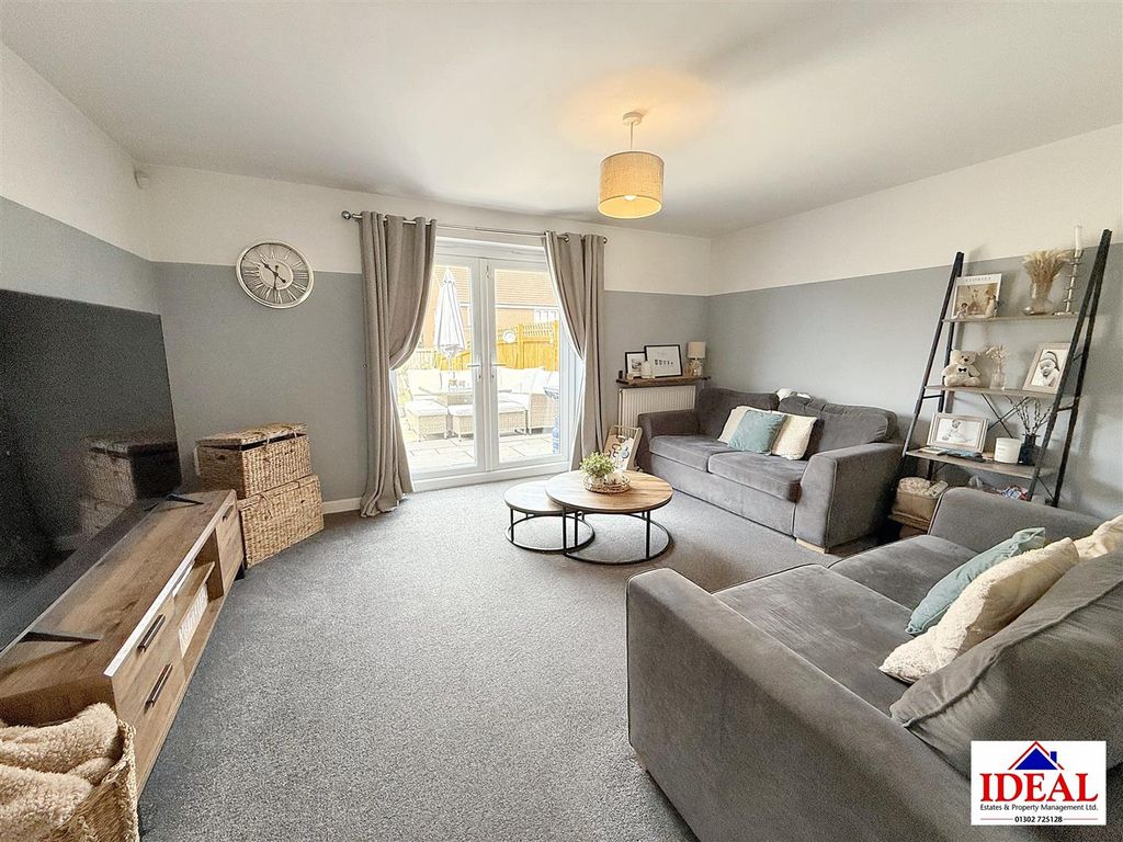 Property photo 2 of 15 Image00009.Jpg