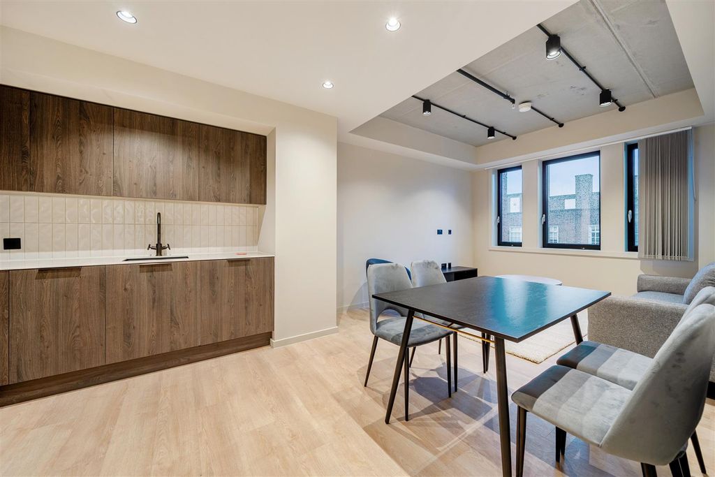 Property photo 3 of 12 1407339-5-6984691951B42.Jpg