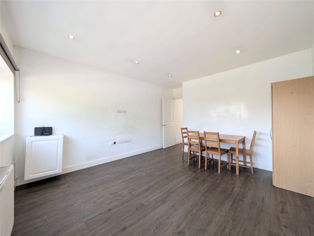 Property photo 1 of 8 Picture No. 09