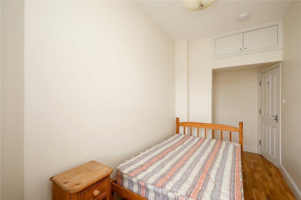 Property photo 3 of 13 Picture No. 14