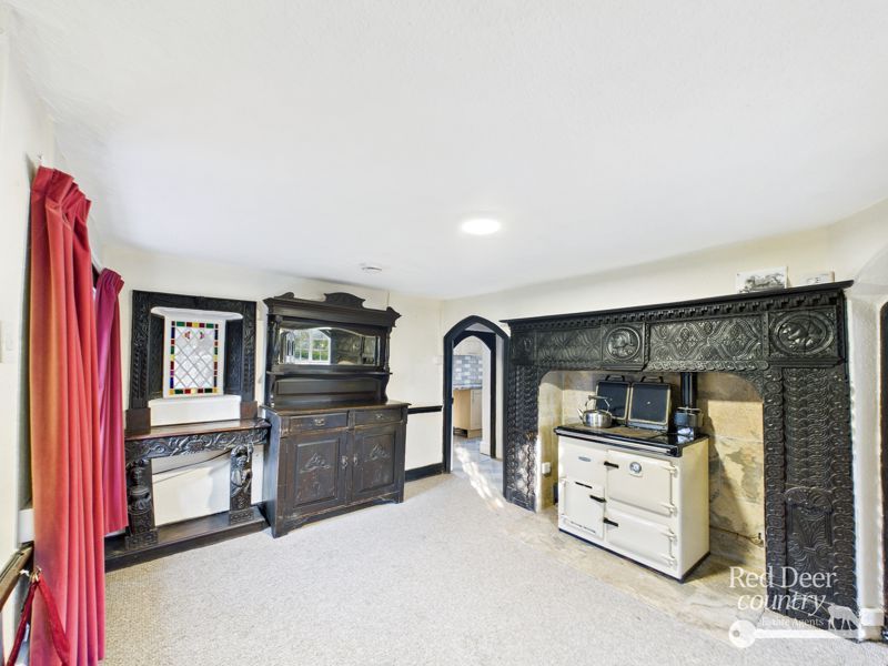 Property photo 3 of 21 Dining Room