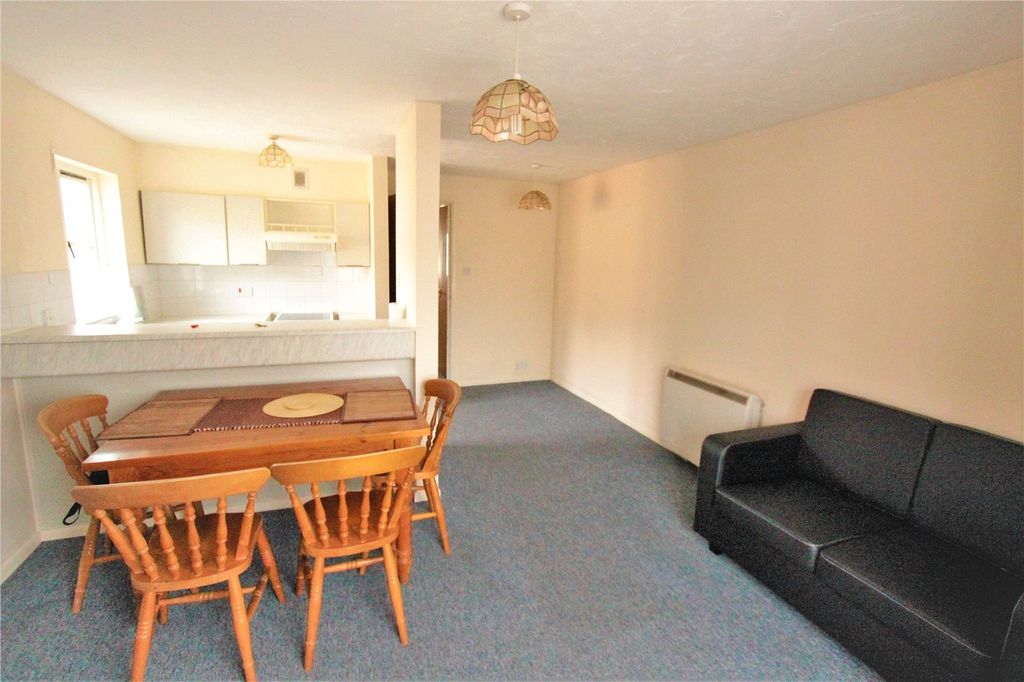 Property photo 2 of 9 Picture No. 15