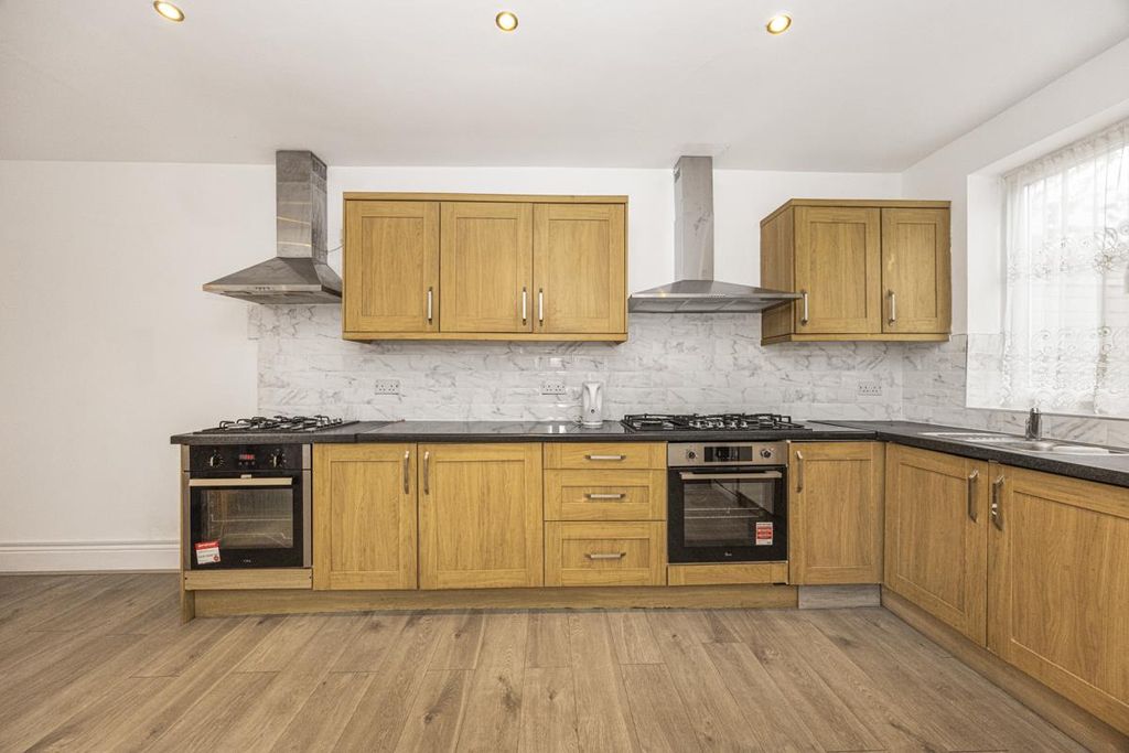 Property photo 2 of 24 9.Jpg