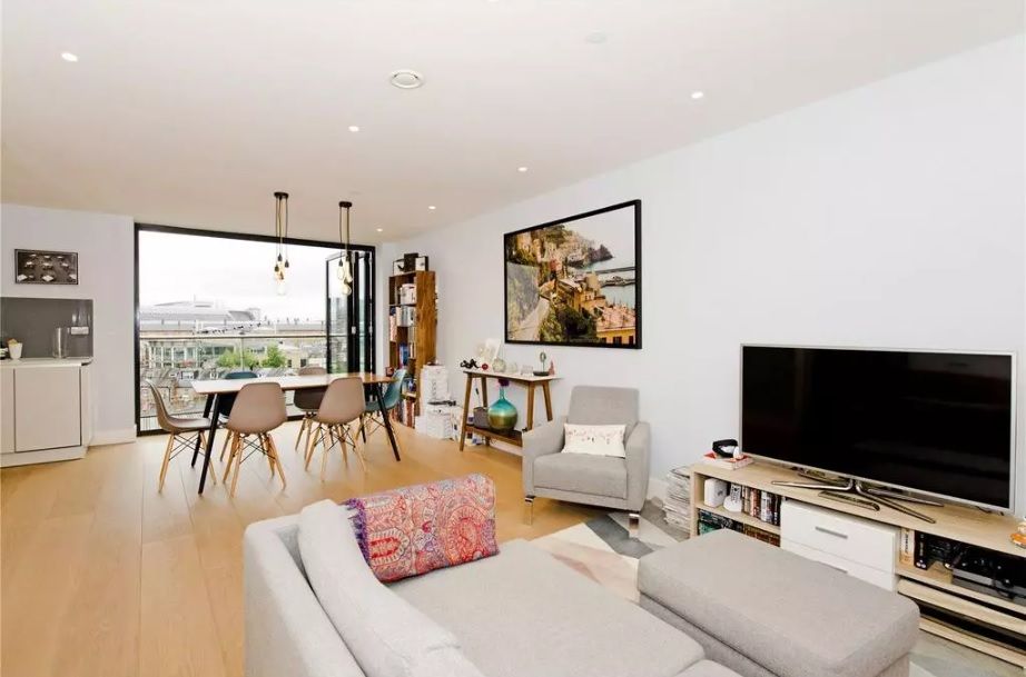 Property photo 3 of 10