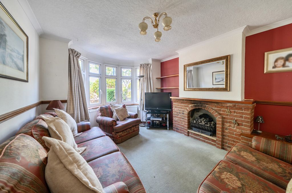 Property photo 2 of 14 Sitting Room