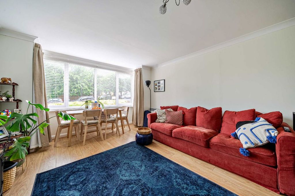 Property photo 2 of 7