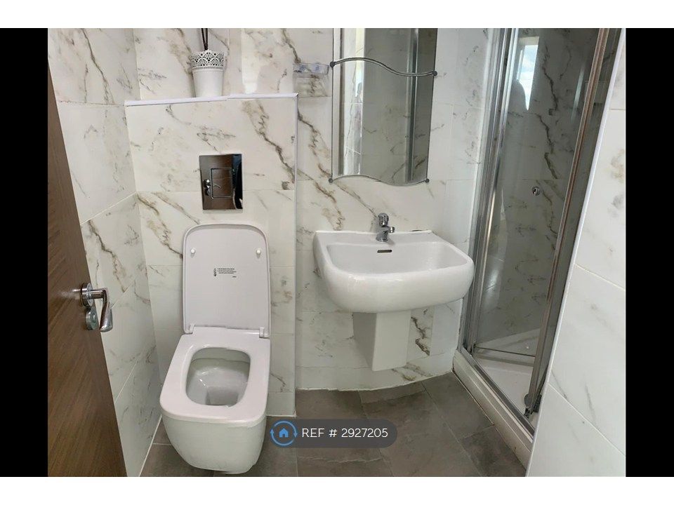 Property photo 2 of 3