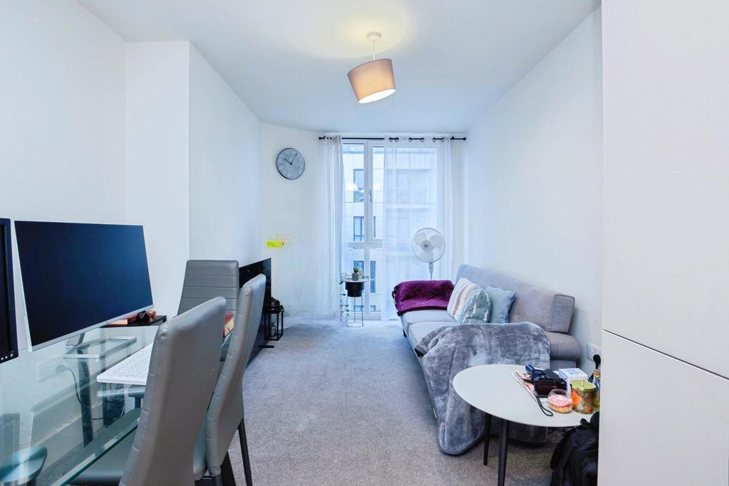 Property photo 2 of 17 Pbox-Img.Jpg